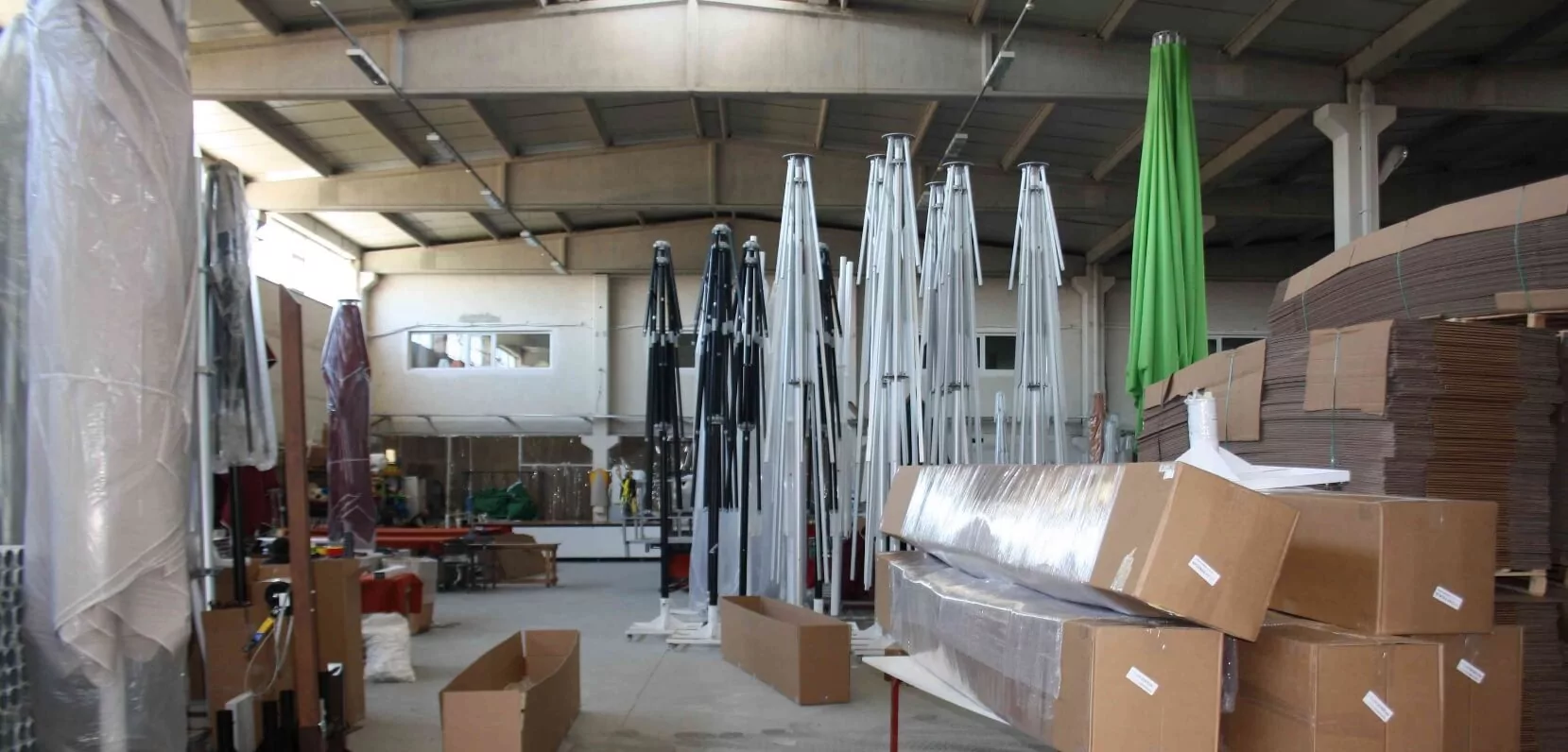 Umbrella manufacture, aluminum